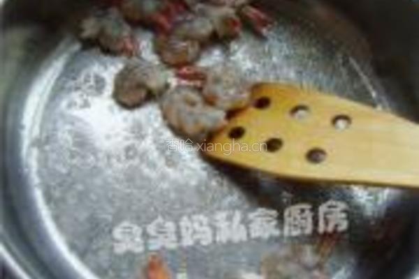 清爽马蹄炒凤尾的做法图解5