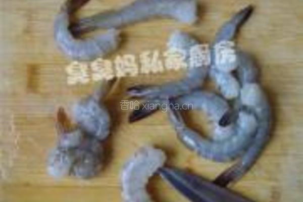 清爽马蹄炒凤尾的做法图解2