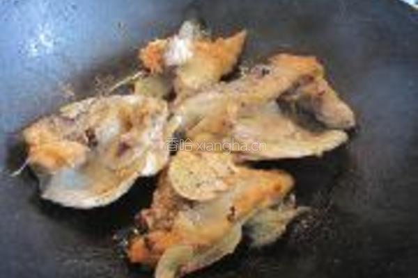 豆腐焖三文鱼头的做法图解7