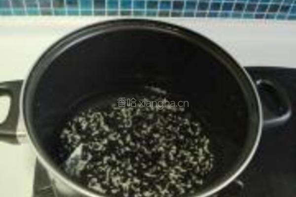 紫米燕麦粥的做法图解1