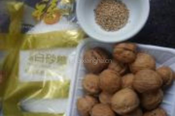 琥珀核桃仁的做法图解1