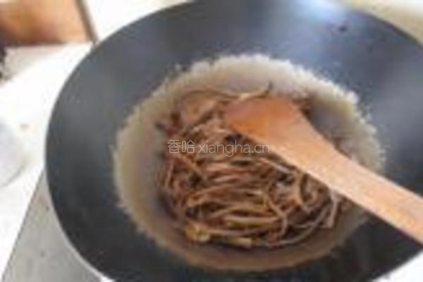 茶树菇焖鸡的做法图解10