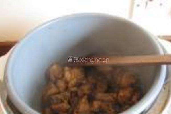 茶树菇焖鸡的做法图解9