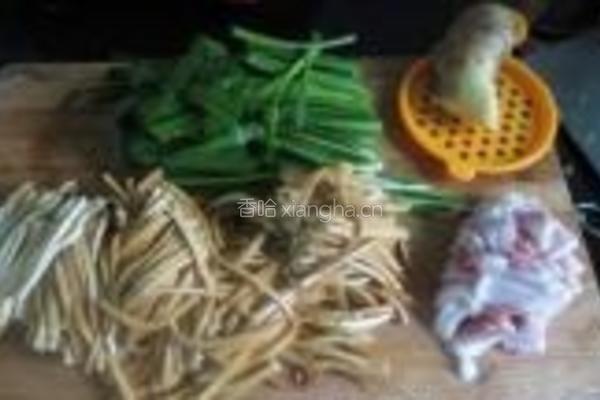 豆腐丝炒韭菜的做法图解2