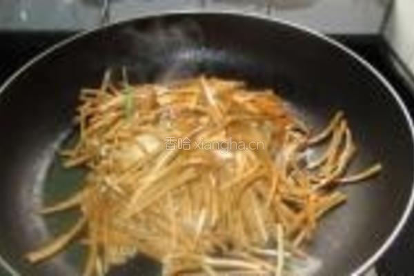 豆腐丝炒韭菜的做法图解4