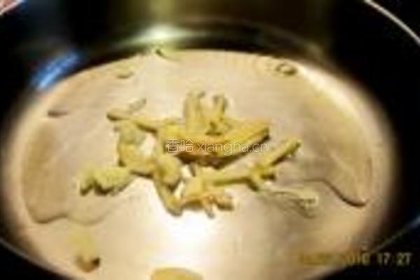 自发绿豆芽炒荷豆牛肉的做法图解2