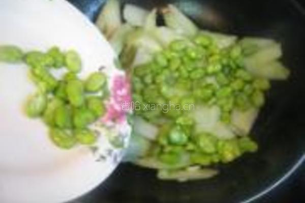 黄瓜豆瓣蛤蜊汤的做法图解3