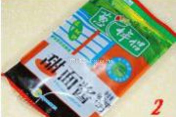 鸡蛋炸酱面的做法图解2