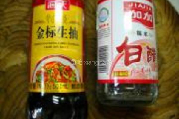 凉拌金针脆黄瓜的做法图解2