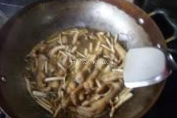 茶树菇烧凤爪的做法图解8