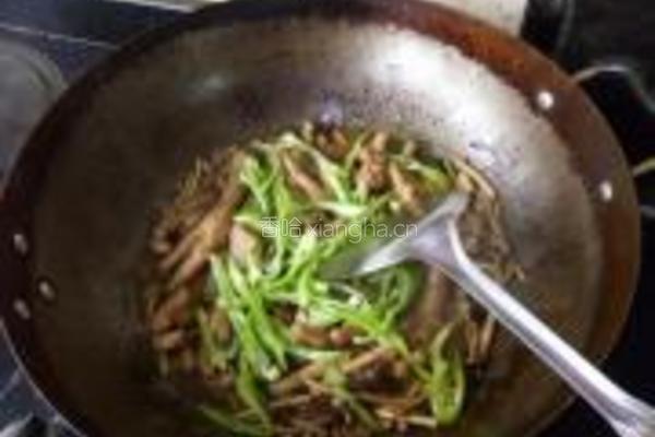 茶树菇烧凤爪的做法图解9