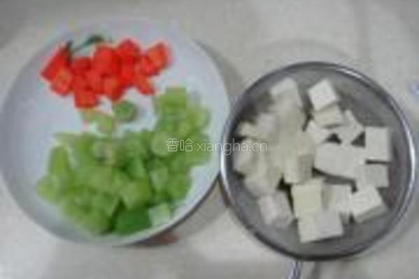 彩蔬烩豆腐的做法图解2