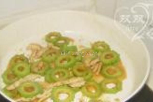 鸡丝炒苦瓜的做法图解16