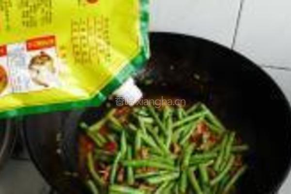 豇豆炒里脊的做法图解9