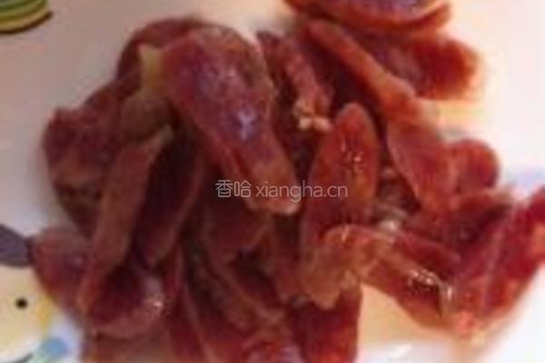 广式腊肠炒荷兰豆的做法图解2