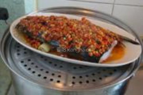 剁椒鱼头的做法图解6