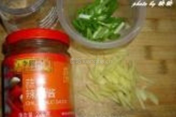 酱烧鲳鱼的做法图解1
