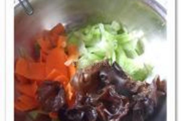 椒油炝芹菜的做法图解9