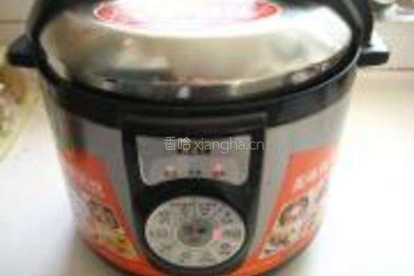 白卤肘子的做法图解7