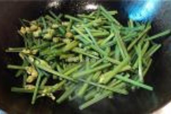 银鱼小炒的做法图解6