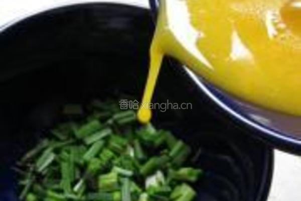 桃仁野葱炒蛋的做法图解6