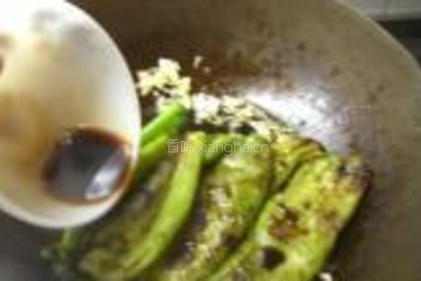 糖醋虎皮尖椒的做法图解7