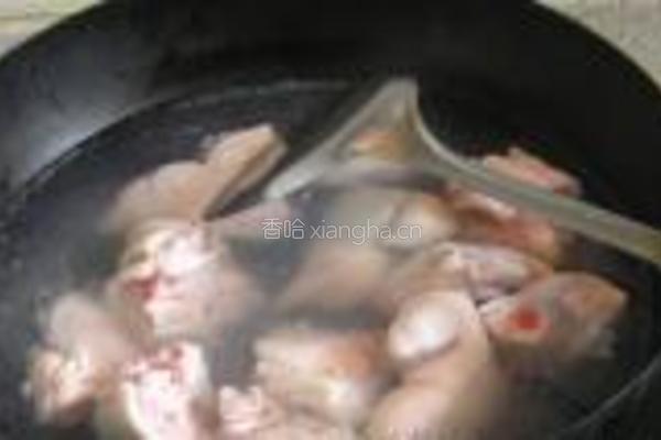 红烧猪蹄炖黄豆的做法图解3
