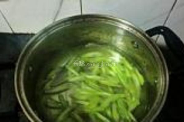 姜汁拌腐竹的做法图解3