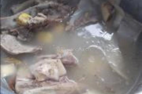 栗子淮山猪骨汤的做法图解4