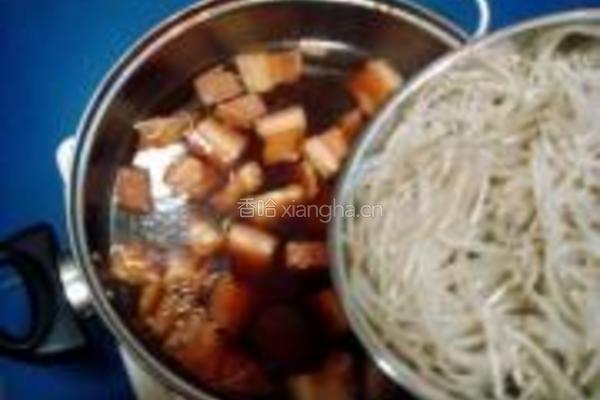 猪肉炖粉条的做法图解7