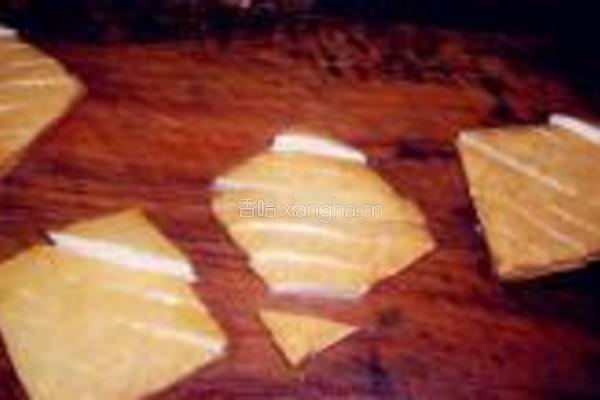 韭菜炒豆腐干的做法图解2