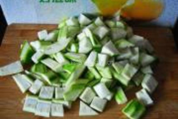 番茄丝瓜丁的做法图解2