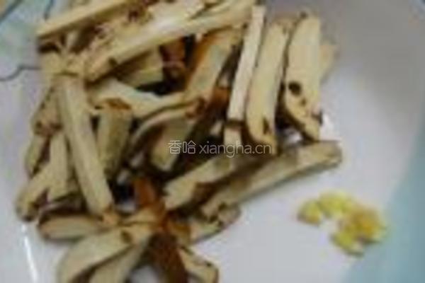 水芹炒香干的做法图解2