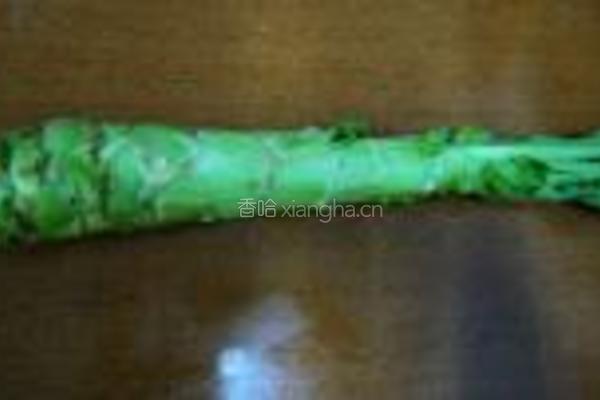 凉拌莴笋丝的做法图解1
