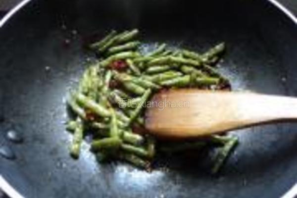 油炸四季豆的做法图解8