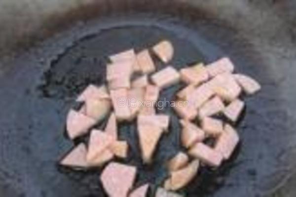 黄豆芽炒火腿肠的做法图解3