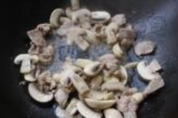 芦笋口蘑炒肉片的做法图解5