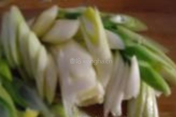 大葱炒豆皮的做法图解2