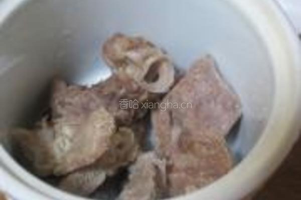 南昌花生猪肺汤的做法图解1