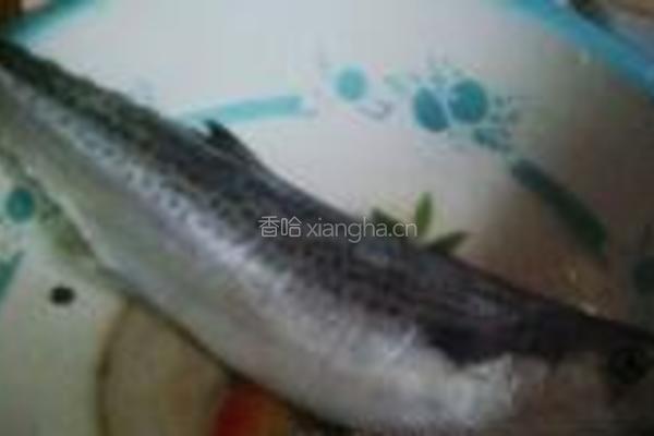 鲅鱼炖豆腐的做法图解1