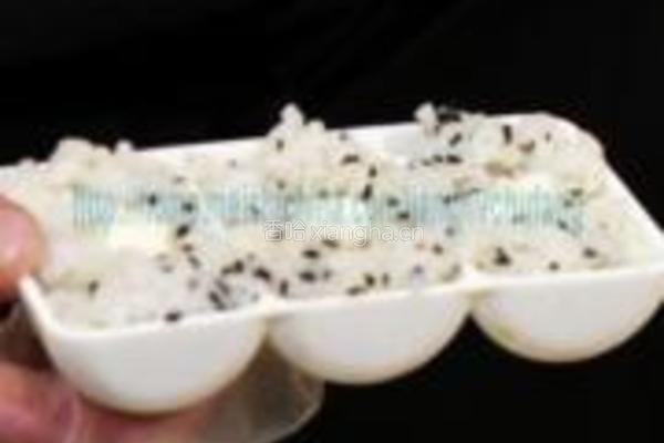 双色绝味海苔饭团的做法图解10