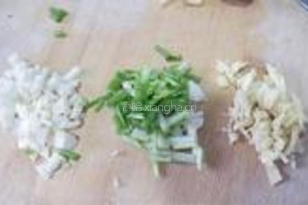 鱼香豆腐的做法图解2