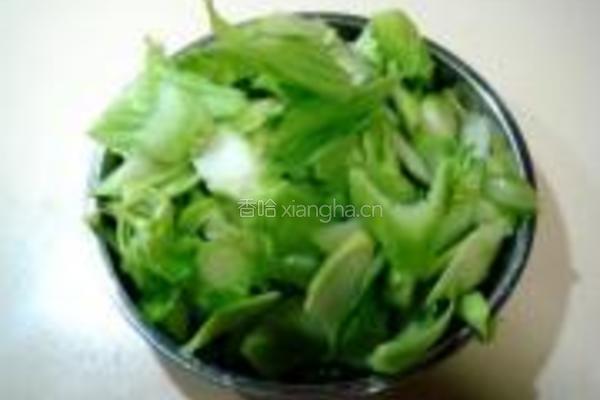 干贝松炒盖菜梗的做法图解5