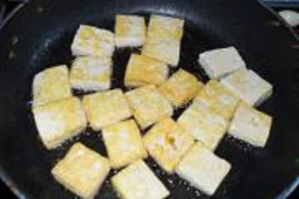 腊肠烧豆腐的做法图解5