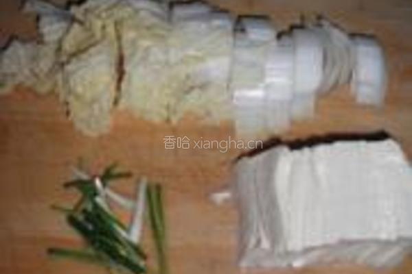 砂锅什锦鲫鱼汤的做法图解4