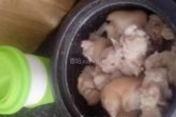 猪后腿的做法图解1