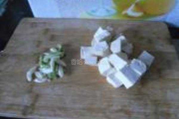 豆腐丝瓜汤的做法图解2