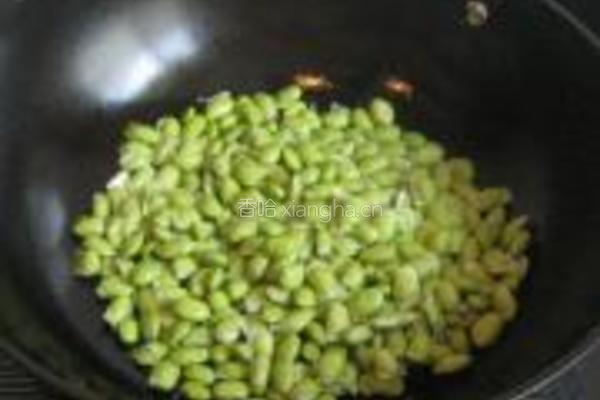 河蟹毛豆汤的做法图解4