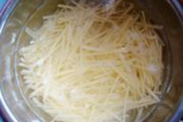 土豆丝炒肉的做法图解2