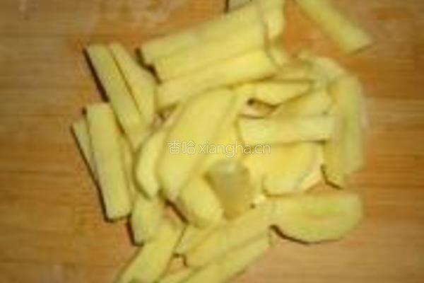 沙丁鱼炖土豆的做法图解4
